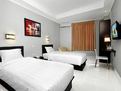 Lj Hotel Μπαντούνγκ Εξωτερικό φωτογραφία