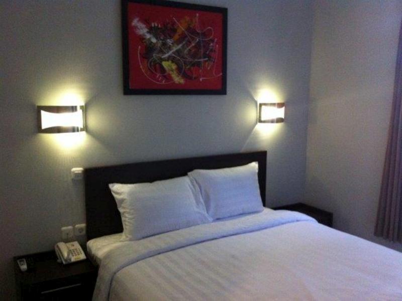 Lj Hotel Μπαντούνγκ Εξωτερικό φωτογραφία
