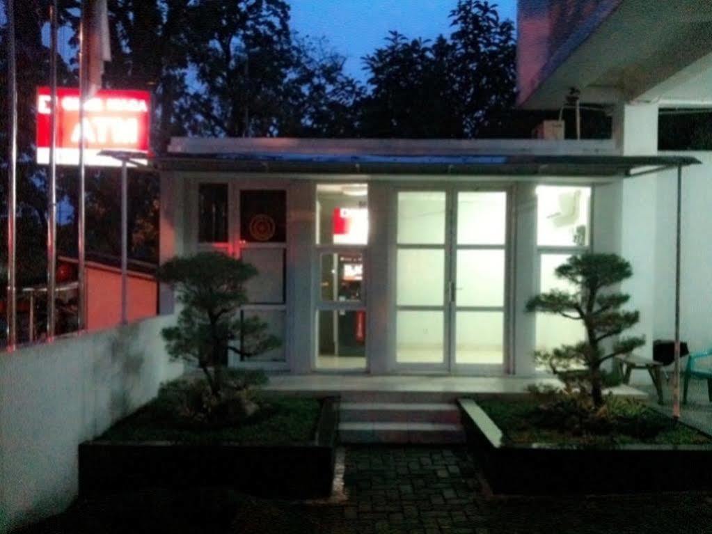Lj Hotel Μπαντούνγκ Εξωτερικό φωτογραφία