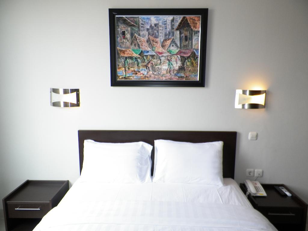 Lj Hotel Μπαντούνγκ Δωμάτιο φωτογραφία