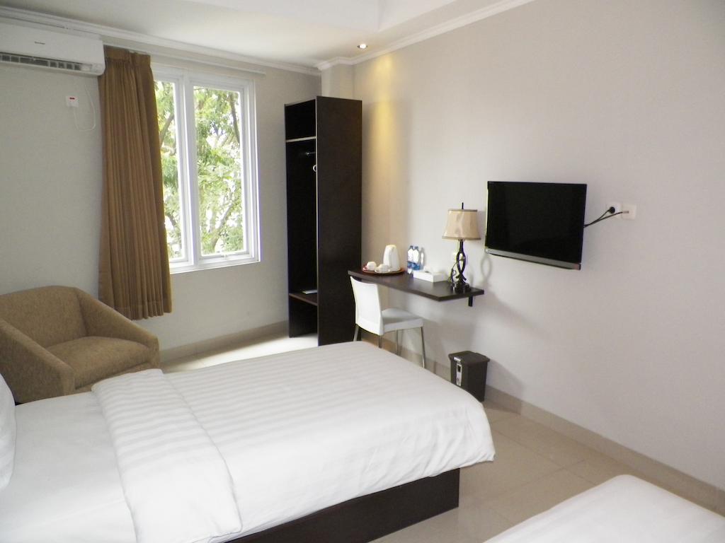 Lj Hotel Μπαντούνγκ Δωμάτιο φωτογραφία